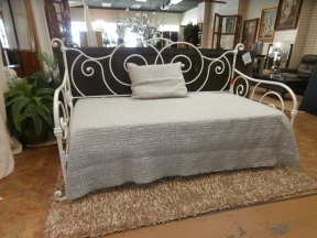 Metal Daybed W/ Trundle