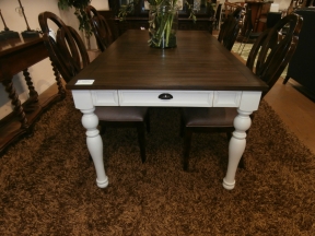 Steve Silver Dining Table