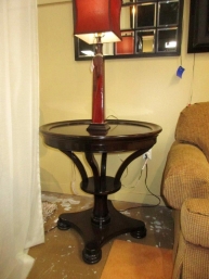 Traditional Pedestal Table