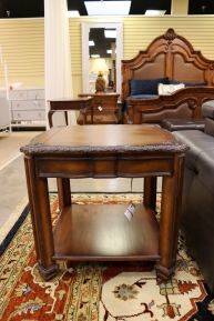 RTG Traditional End Table