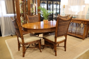 Tommy Bahama Table w/4 Chairs + Lf