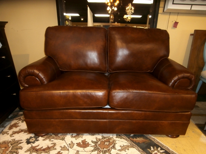 Thomasville leather store loveseat