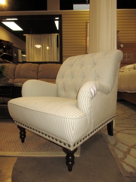 Pier 1 Tufted Chair At The Missing Piece   513504a 036.JPG