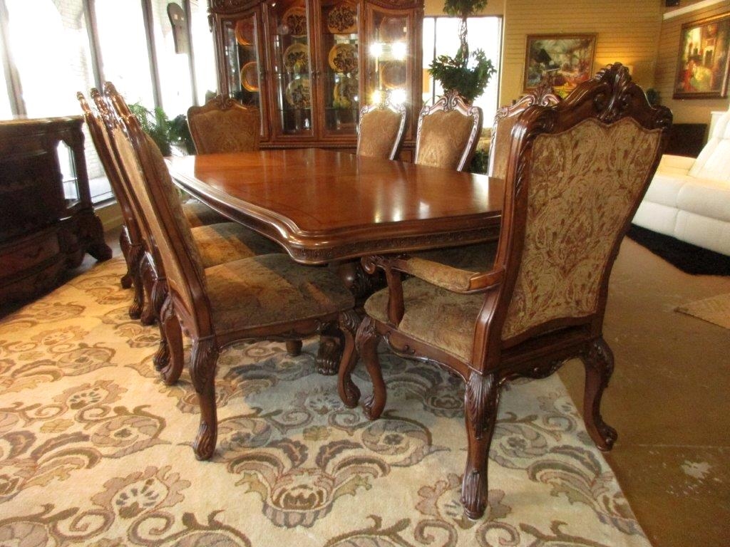 Havertys Dining Table w 8 Chairs 2L at The Missing Piece