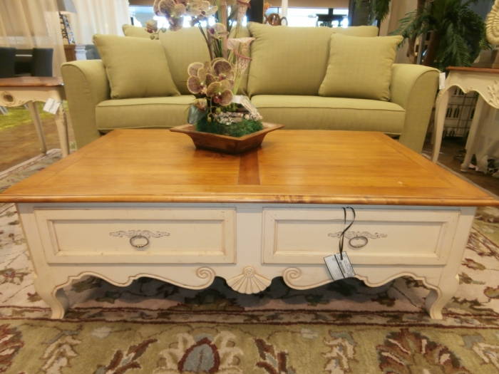 Ethan Allen Coffee Table At The Missing Piece   P2170036.JPG