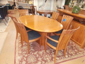 Oval Dr Table/6 Chairs