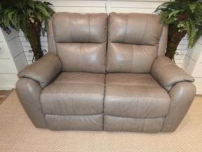 Southern Motion Leather Loveseat