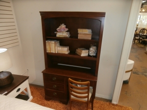 Lane Desk W./ Hutch/Chair  