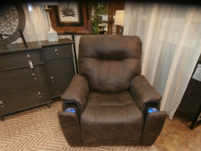 American Signature Recliner