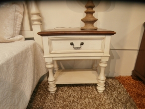 Havertys Nightstand