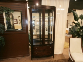 Thomasville Curio Cabinet