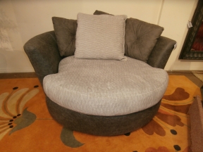 Cuddle Swivel Chair