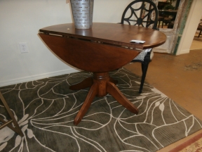 Dropleaf Dinig Table