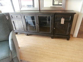 Havertys Beckley Ent. Cabinet