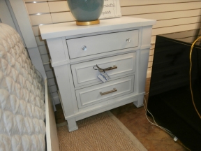 Standard Chesapeake Bay Nightstand