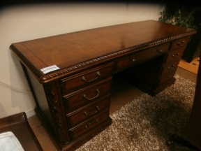 Traditional Desk