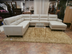 RTG Leather Sutton Heights Sectional