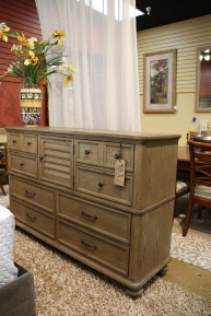 Havertys Forest Park Dresser