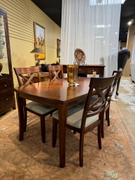 Havertys Dining Table w/4 Chairs