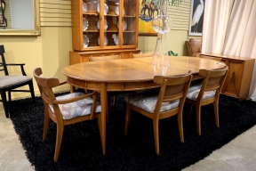 Vintage Table W/6 Chairs+2Lfs