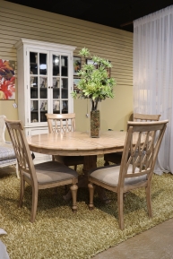 Havertys Dining Table w/4 Chairs