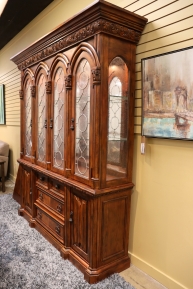 Broyhill 2 Pc China Cabinet