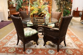 Tropical Dining Table W/4 Chairs