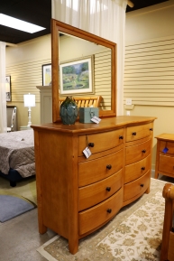 Transitional Dresser W/Mirror