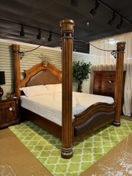 4 Poster Canopy King Bed