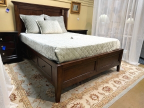 Pulaski Sanibel Storage Queen Bed