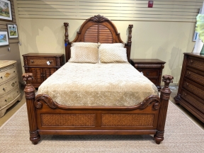 Kanes Palm Court Queen Bed