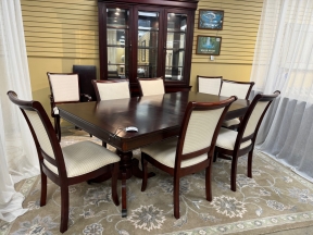 Traditional Table w/8 Chairs, 2Lfs