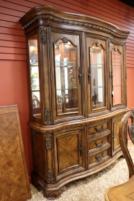 Traditional 2 Pc China Cabinet