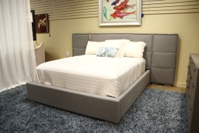 Universal Connery Queen Bed