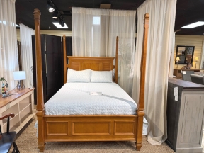 RTG Four Poster Queen Bed