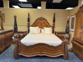 AICO 4 Poster King Bed