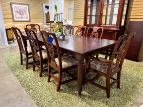 Bernhardt Table w/8 Chairs+2Lfs