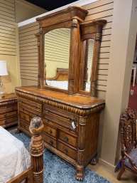 Vineyard Furniture Dresser w/Mirror