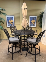 Kanes Outdoor Pub Table W/4 Chairs