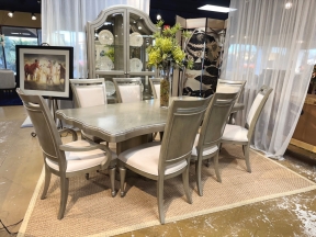 Havertys Dining Table w/9 Chairs+2Lfs