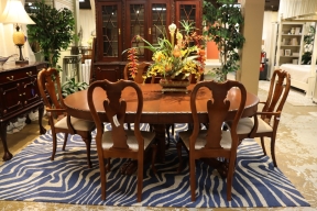 American Drew Table w/6 Chairs+4Lfs