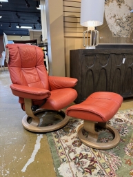 Stressless Recliner W/Ottoman