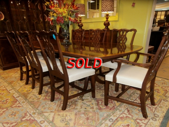 Ethan Allen Dining Table & Chairs