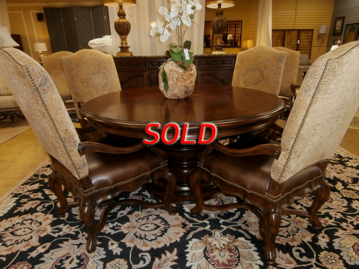 Thomasville round dining discount table