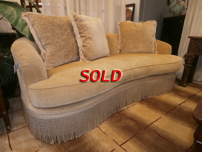 Single Cushion Sofa 