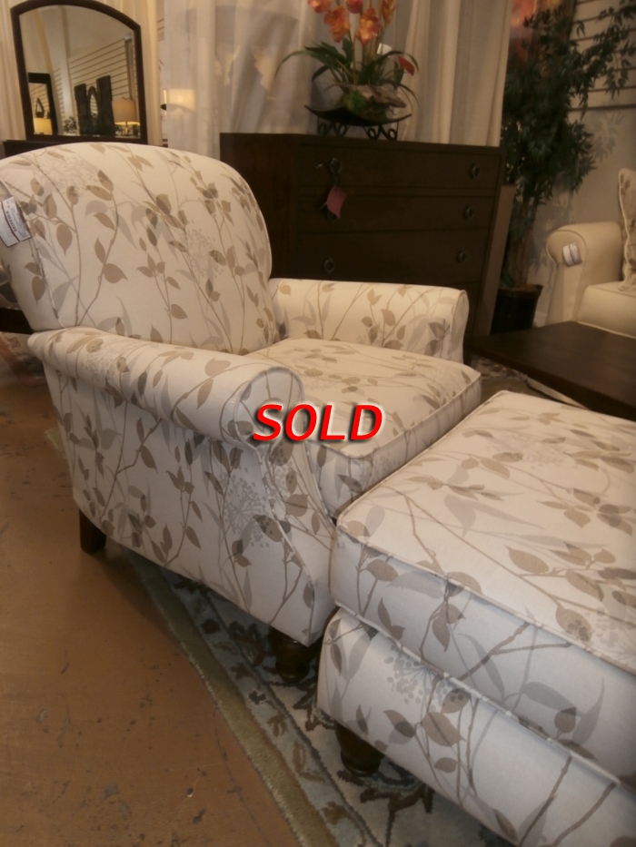 Havertys accent deals chairs