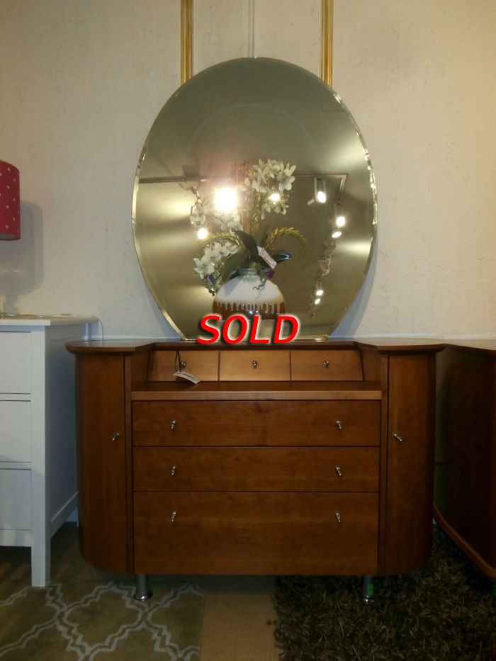 Modern Dresser/Mirror