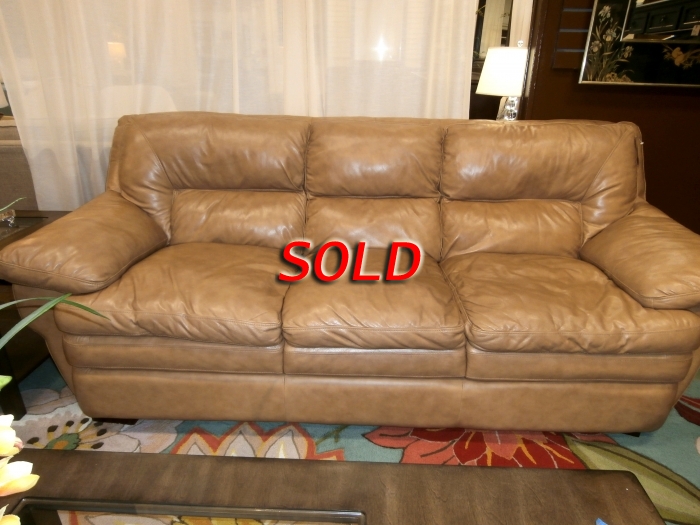 Kanes leather deals sofa