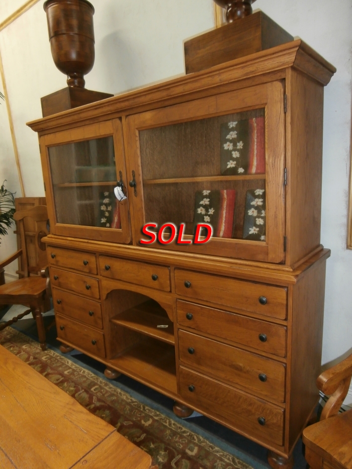 Broyhill China Cabinet