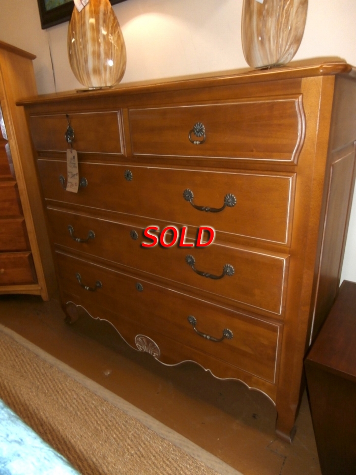 Ethan Allen Dresser